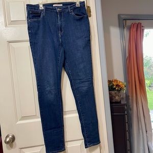 Levi’s Women High Rise Skinny Jeans Sz 32